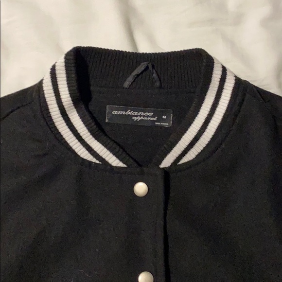 Black and white jacket with fake leather sleeves - Picture 2 of 6